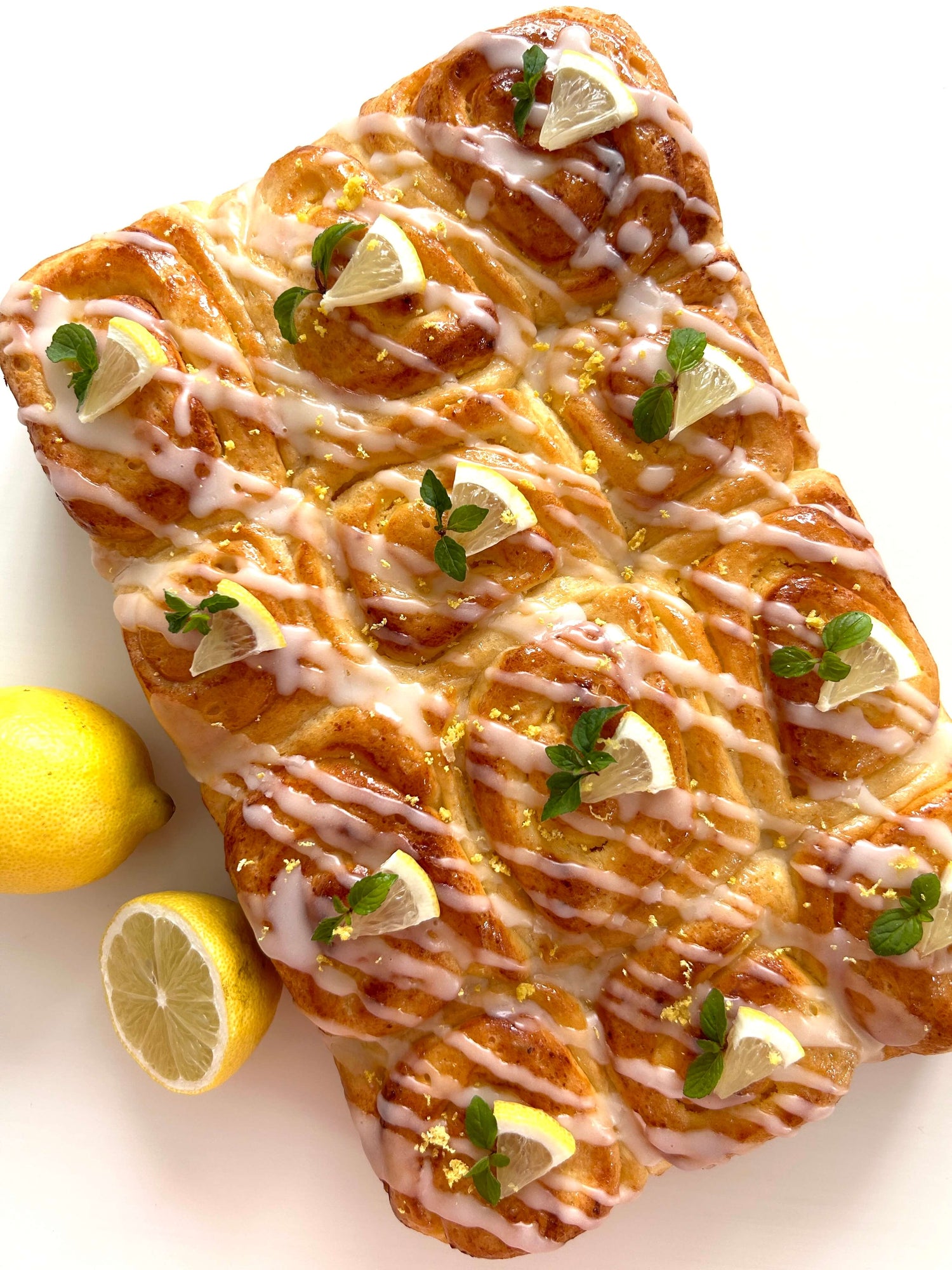 Lemon Rolls with Lemons